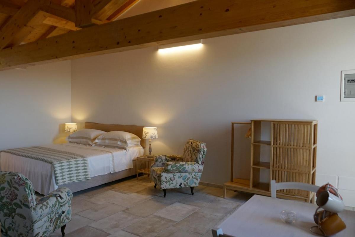 Agriturismo Cheloni Guasticce Exterior photo