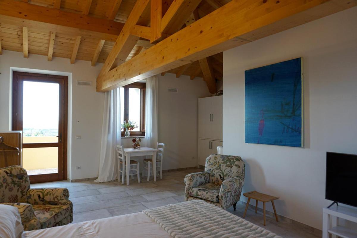 Agriturismo Cheloni Guasticce Exterior photo